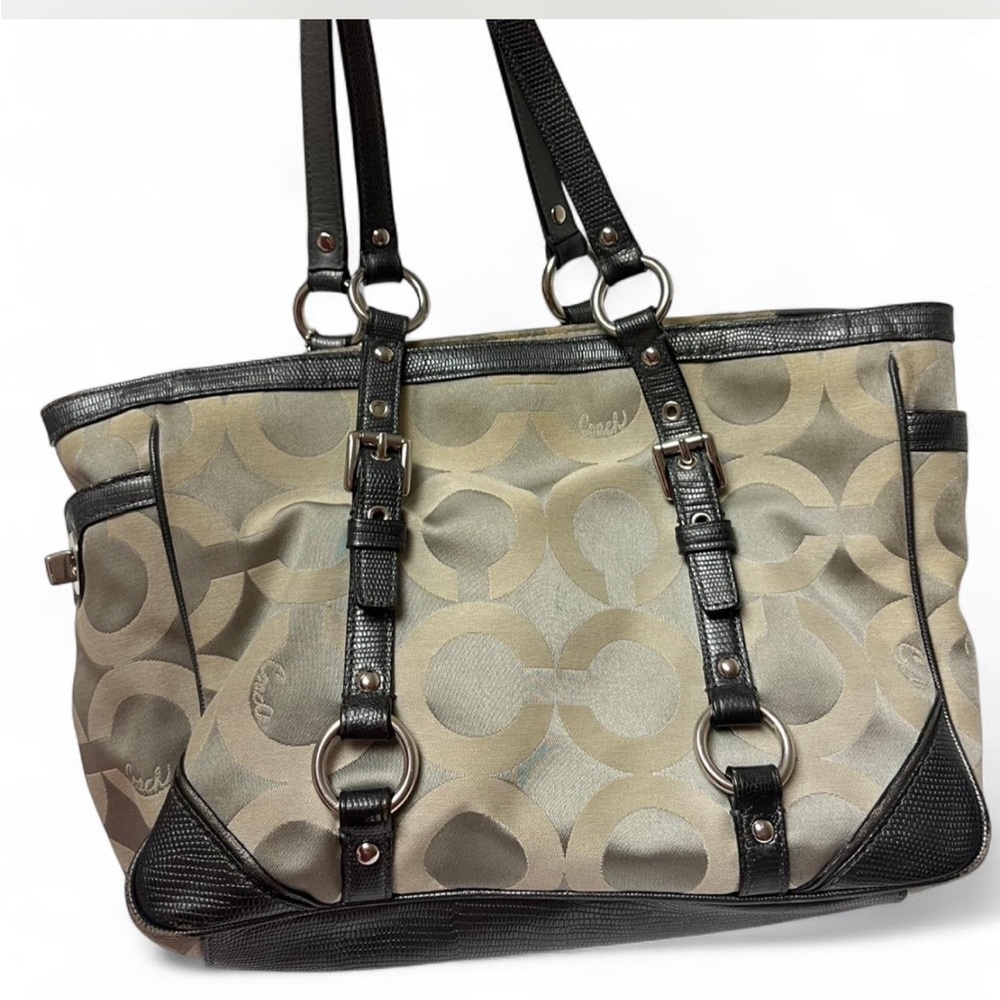 Coach vintage Black and Tan Tote Bag purple interior